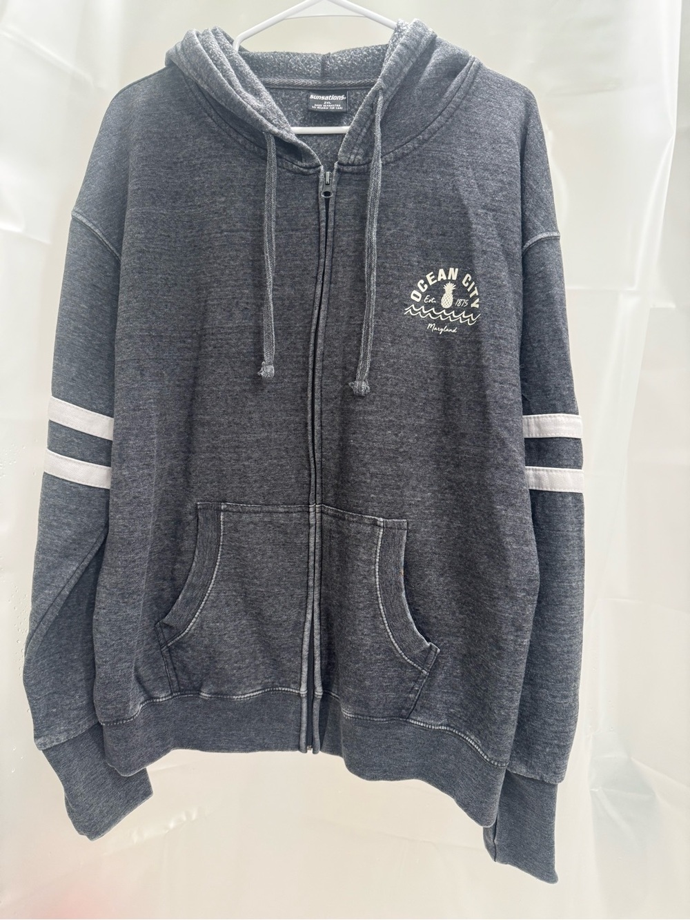 Ocean City Graphic Zip-Up Hoodie in Charcoal Gray